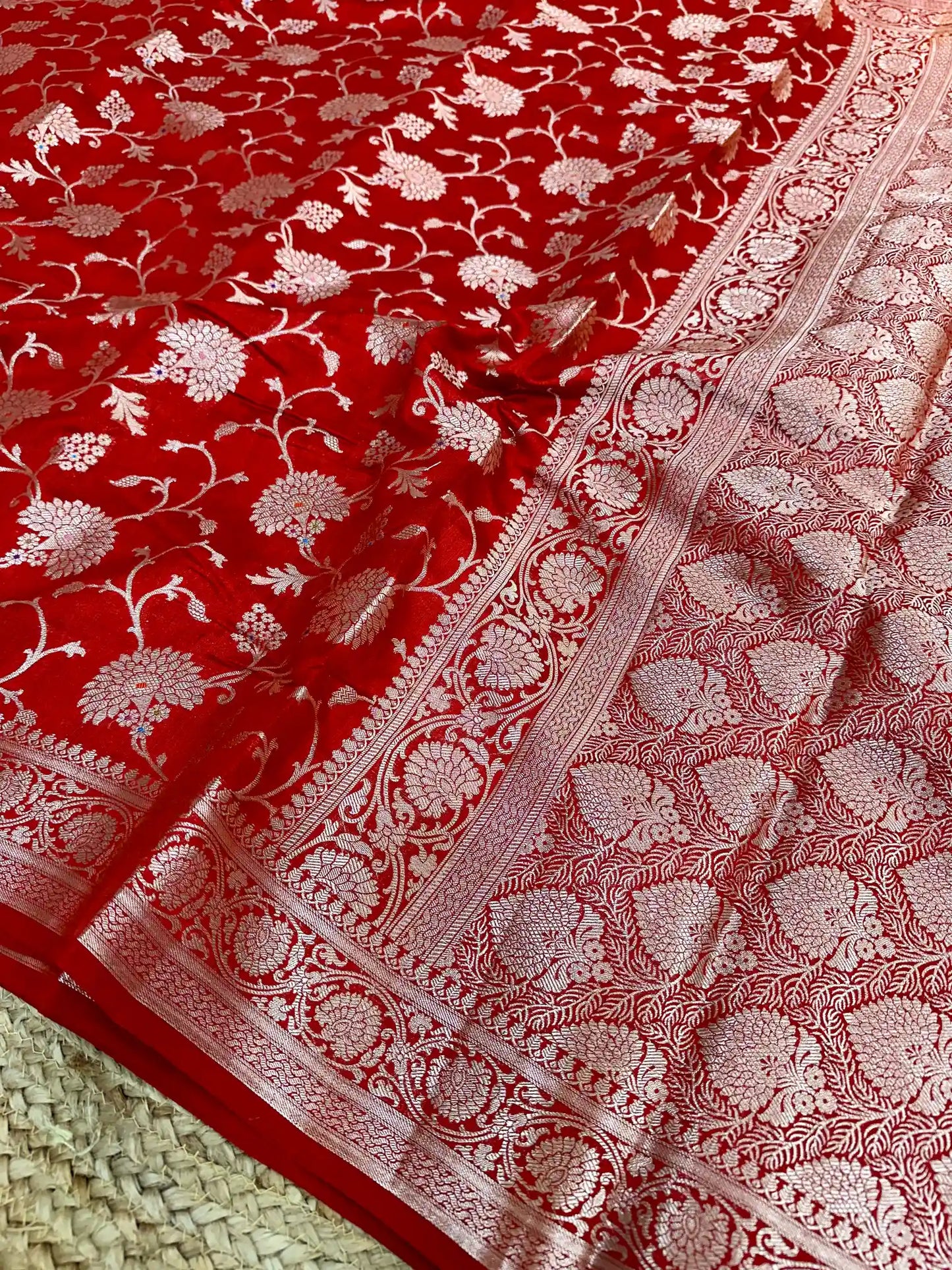 Bridal Red Intricate Meenakari Chiniya Silk Banarasi Saree