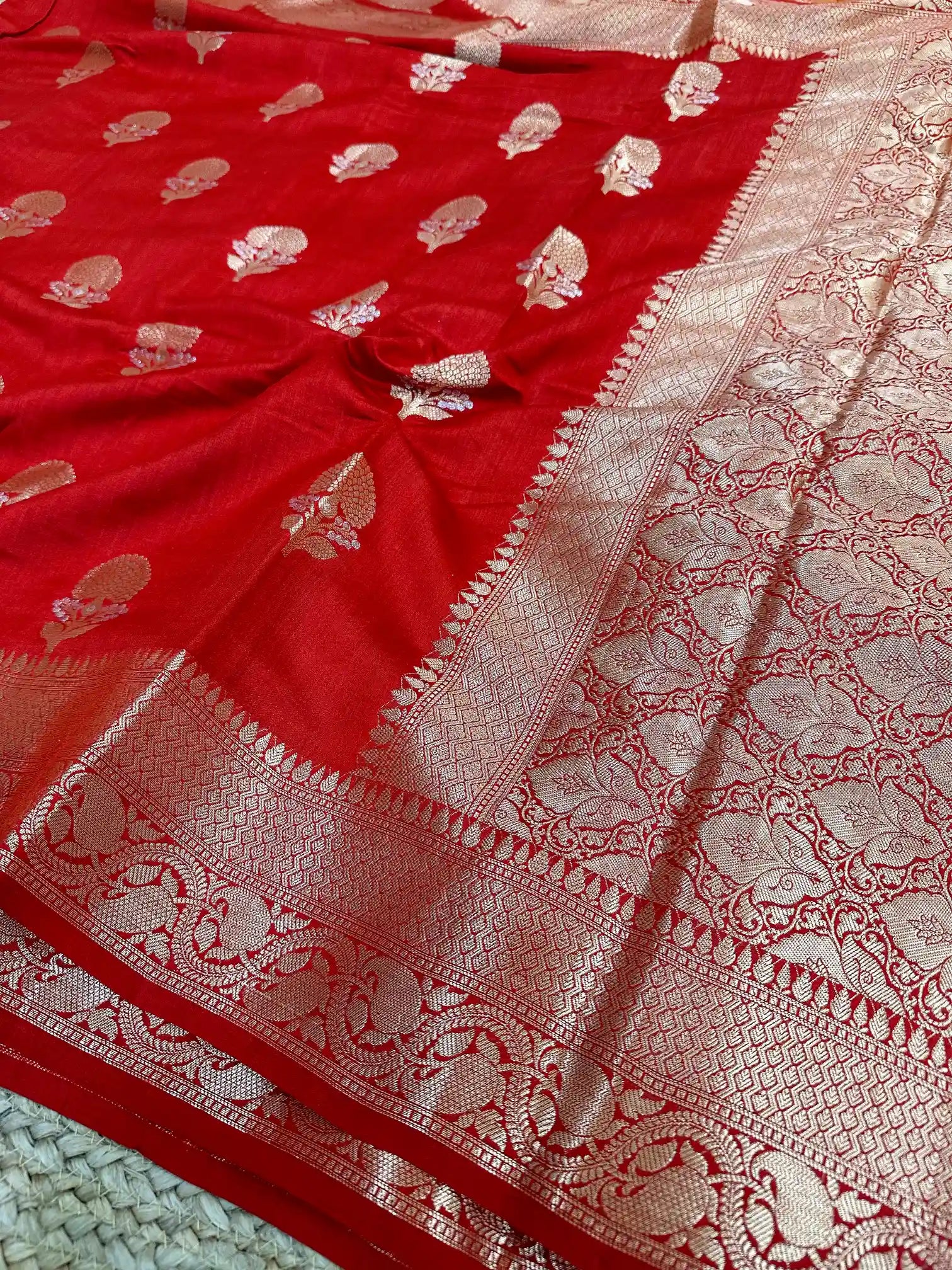 Dark Red Chiniya Silk Traditional Banarasi Saree