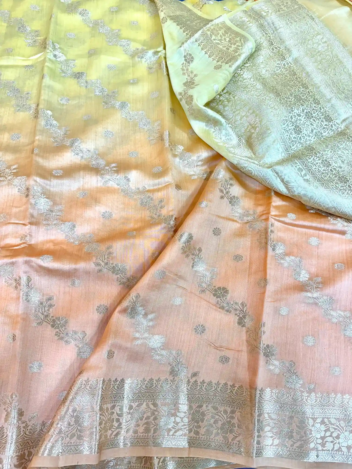 Multicoloured Pure Chiniya Silk Banarasi Saree