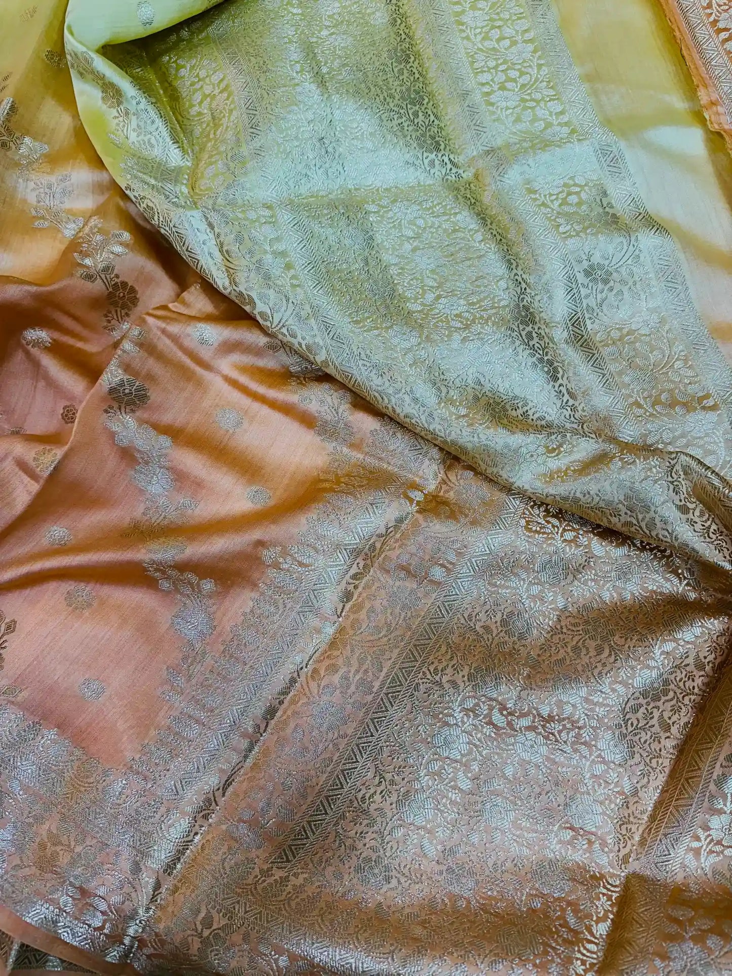 Multicoloured Pure Chiniya Silk Banarasi Saree