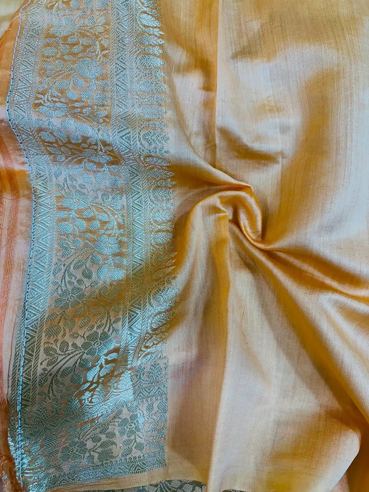 Multicoloured Pure Chiniya Silk Banarasi Saree