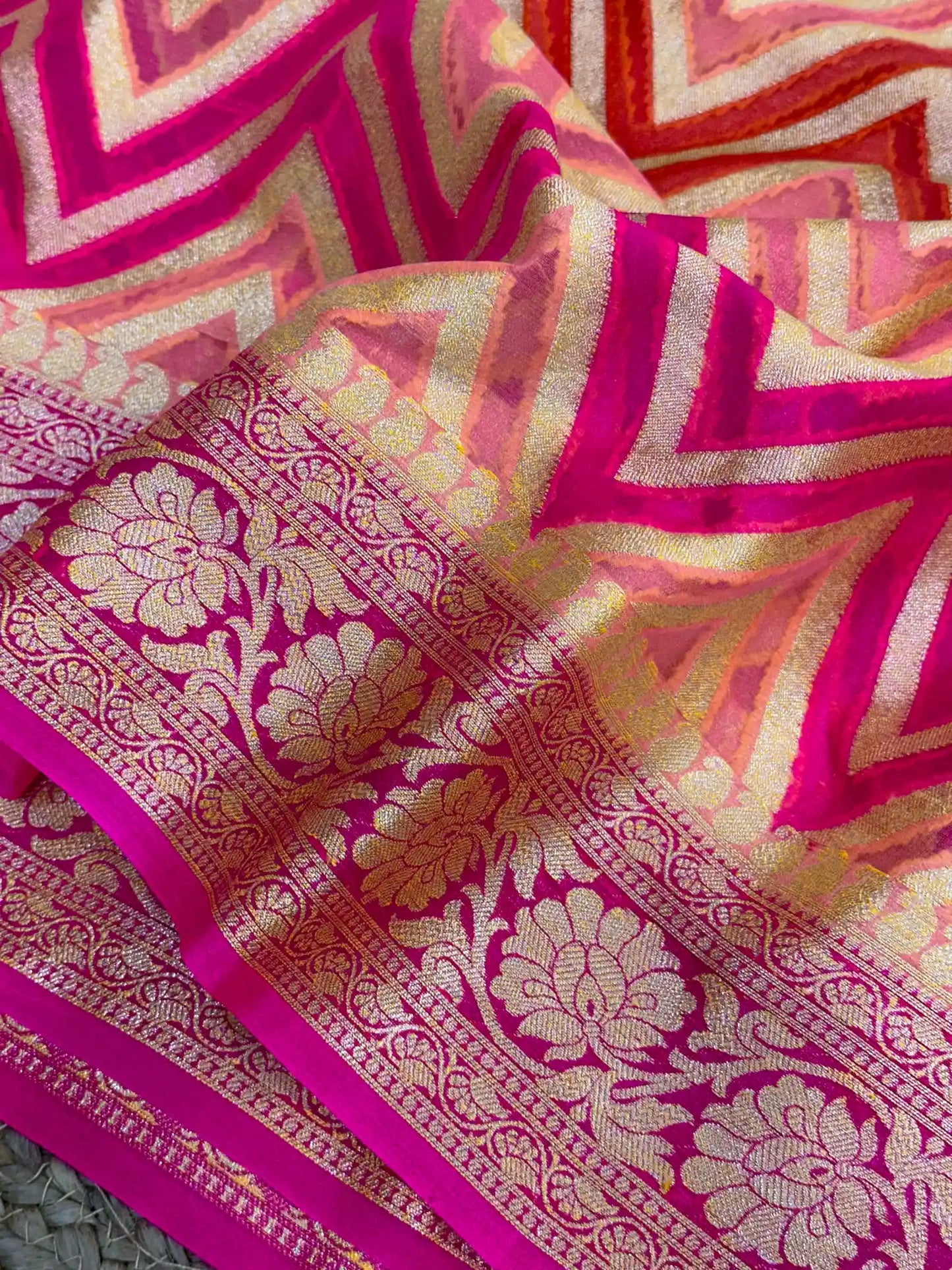 Pretty Pink Rangkat Handbrush Dyed Zig Zag Chiffon Banarasi Saree