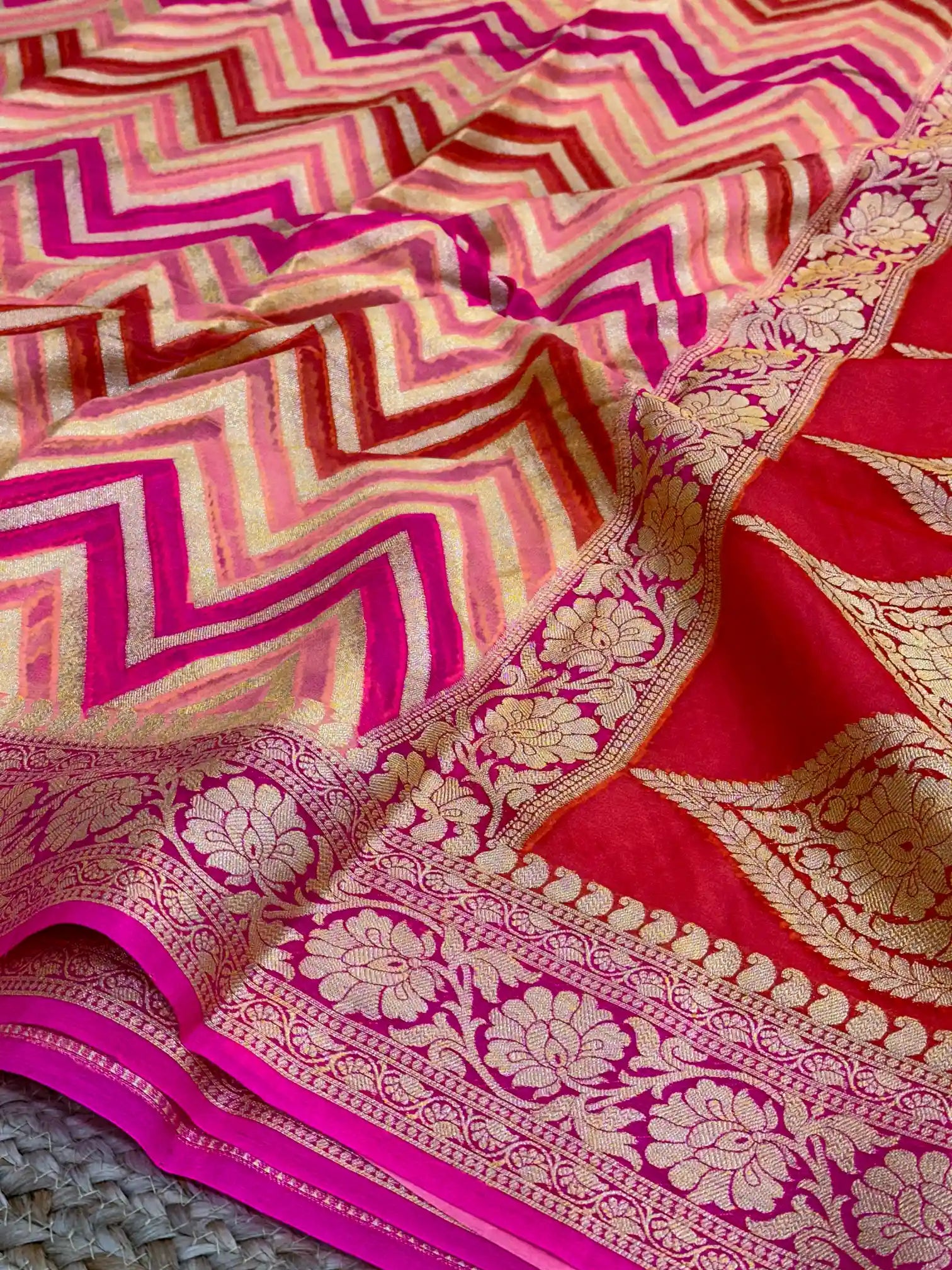 Pretty Pink Rangkat Handbrush Dyed Zig Zag Chiffon Banarasi Saree